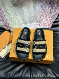 Picture of Louis Vuitton Slippers _SKULVsz38-45GDT0403299